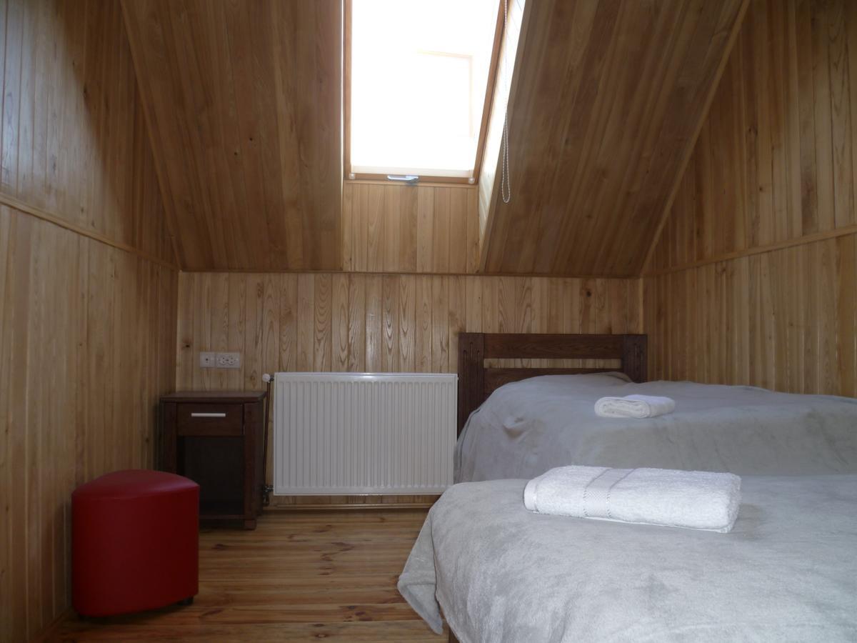 Home Hotel Kamyanets-Podilski Oda fotoğraf