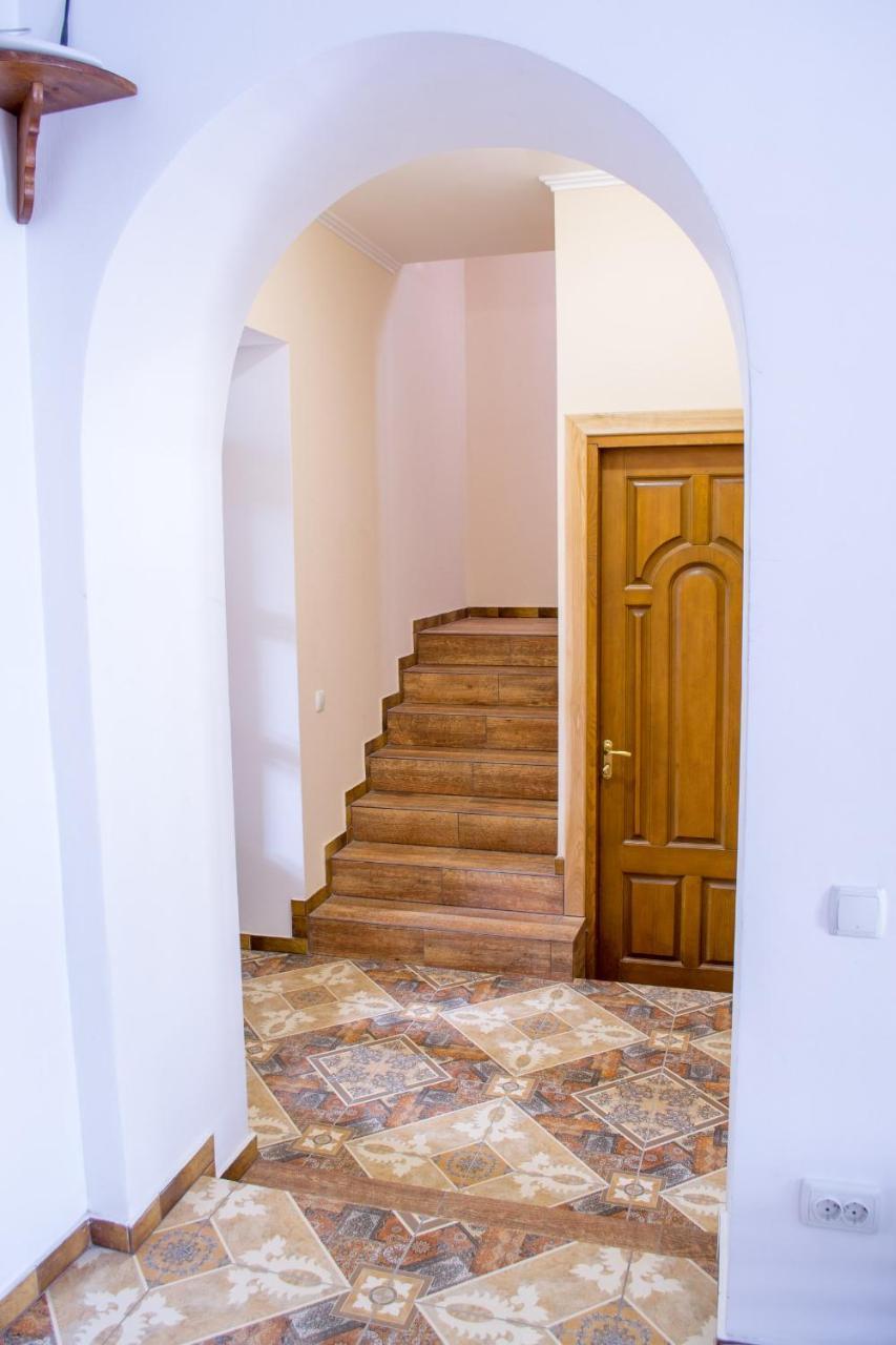 Home Hotel Kamyanets-Podilski Dış mekan fotoğraf